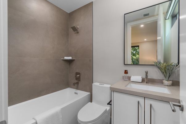 Bathroom, Interior, Recessed Lighting