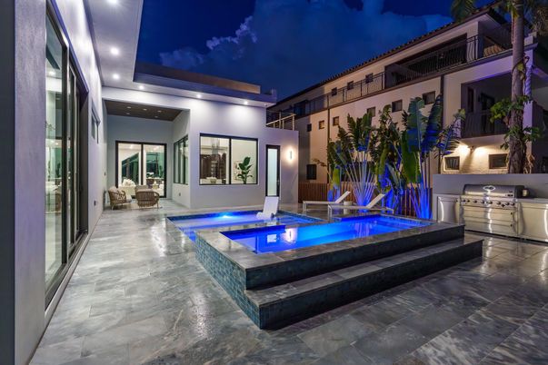Exterior, Pool