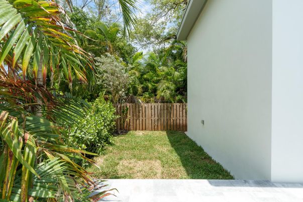 Backyard, Exterior