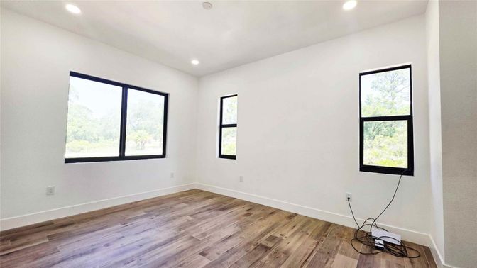 Empty room, Interior, Recessed Lighting, Wood Texture Flooring