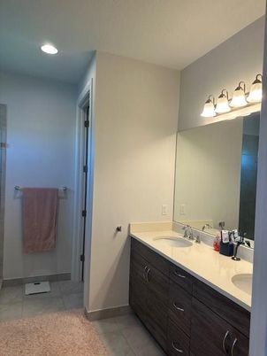 Bathroom, Dual Sink Vanities, Interior, Recessed Lighting