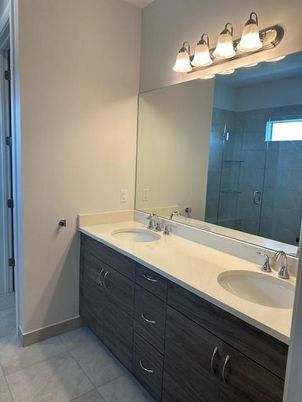 Bathroom, Dual Sink Vanities, Interior