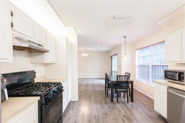 Dining room, Interior, Kitchen, Pendant Lights, Wood Texture Flooring
