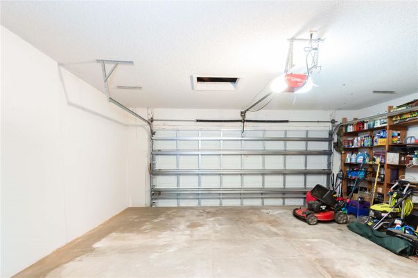 Garage, Interior