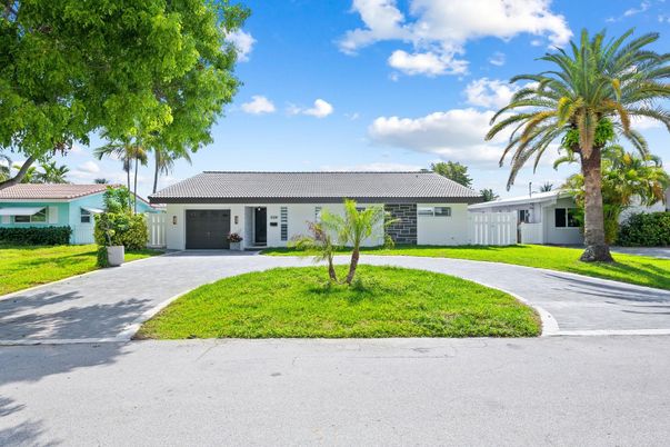 Attached, Backyard, Exterior, Facade, Ranch