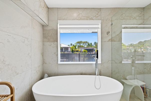 Bathroom, Free Standing Baths, Interior, Marble Walls
