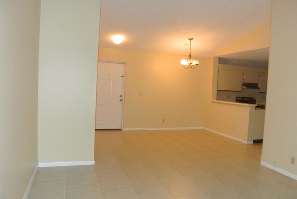 Chandelier, Empty room, Interior, Kitchen