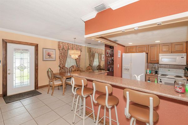 Chandelier, Dining room, Interior, Kitchen, Recessed Lighting