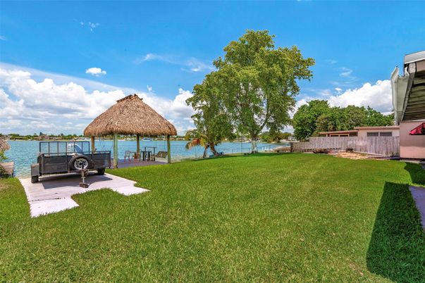 Backyard, Exterior, Water
