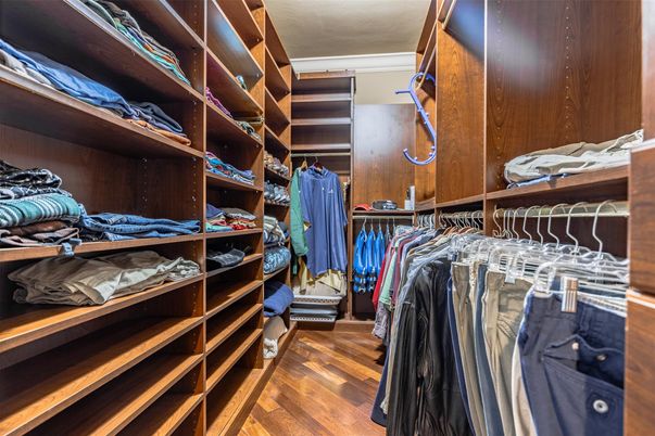 Interior, Walk-in Closets, Wood Texture Flooring