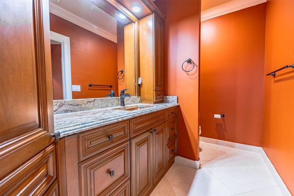 Bathroom, Interior, Recessed Lighting