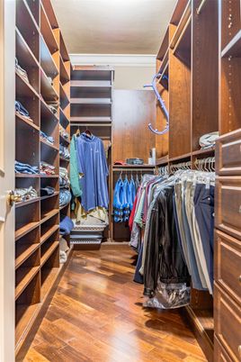 Interior, Walk-in Closets, Wood Texture Flooring