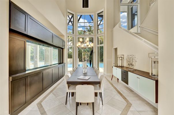 Chandelier, Dining room, Interior, Pendant Lights