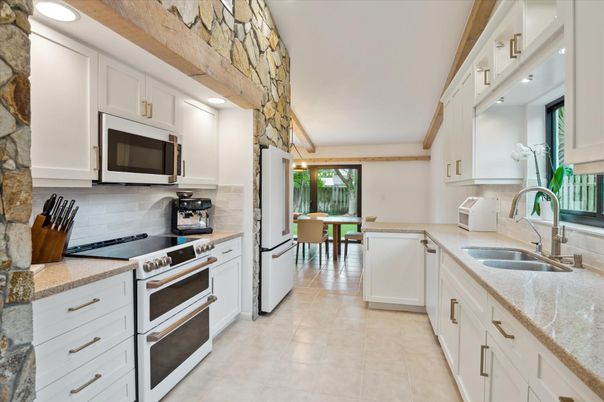 Dining room, Interior, Kitchen, Recessed Lighting, Stainless Steel Appliances
