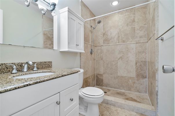 Bathroom, Interior, Recessed Lighting