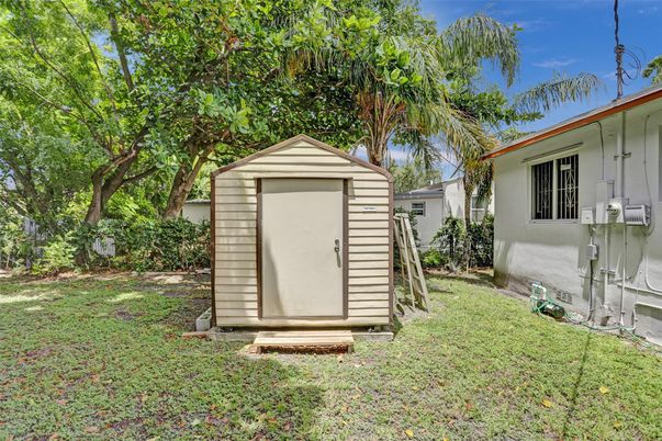 Backyard, Exterior