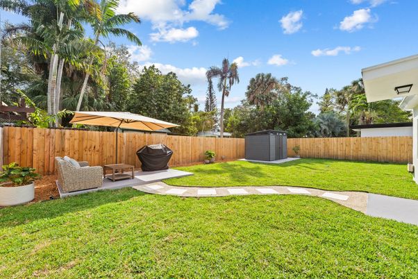 Backyard, Exterior