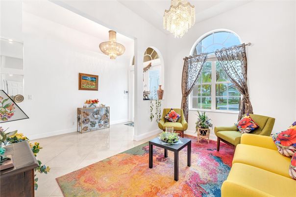Chandelier, Interior, Living room