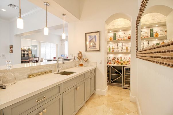 Dining room, Interior, Pendant Lights, Recessed Lighting