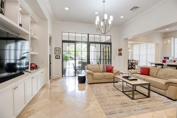 Dining room, Interior, Living room, Pendant Lights, Recessed Lighting