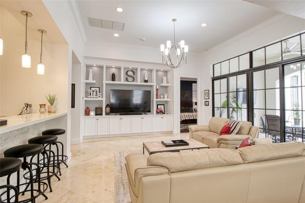 Interior, Living room, Pendant Lights, Recessed Lighting