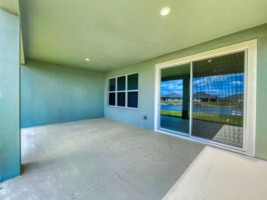 Empty room, Interior, Recessed Lighting, Water