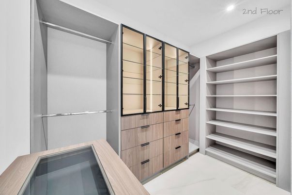 Interior, Recessed Lighting, Walk-in Closets