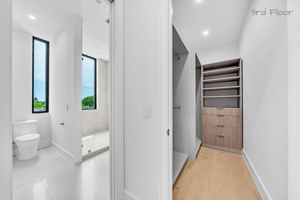 Bathroom, Interior, Recessed Lighting, Walk-in Closets, Wood Texture Flooring