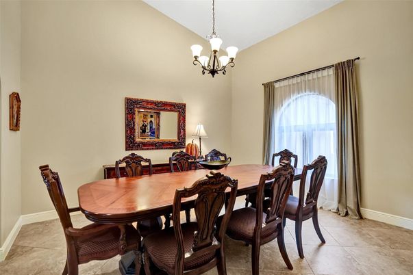 Chandelier, Dining room, Interior