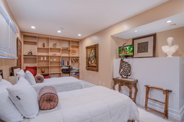 Bedroom, Interior, Recessed Lighting