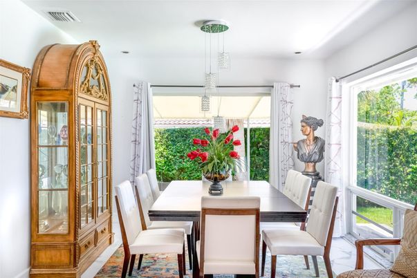 Dining room, Interior, Pendant Lights