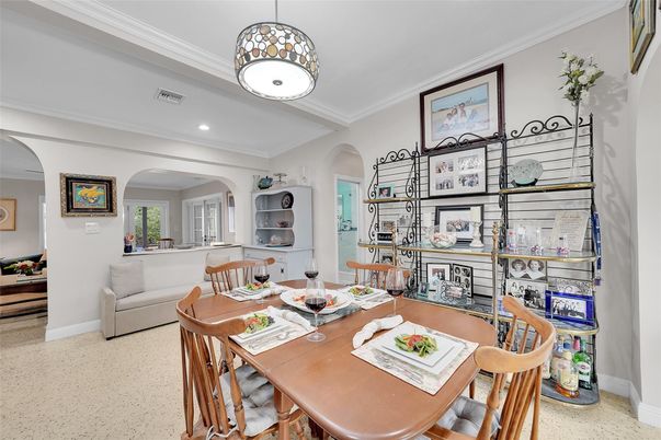 Dining room, Interior, Recessed Lighting