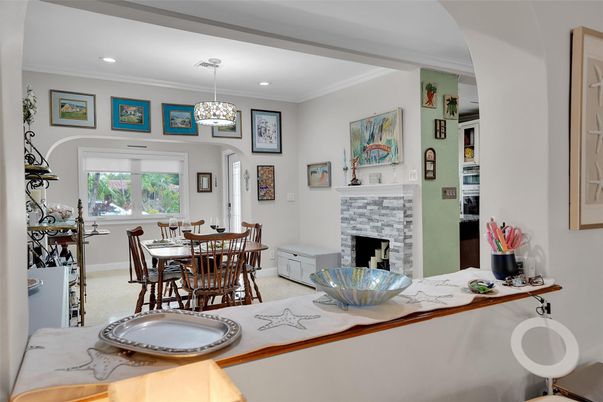 Dining room, Fireplace, Interior, Pendant Lights, Recessed Lighting