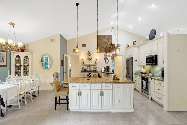Chandelier, Dining room, Interior, Kitchen, Pendant Lights, Recessed Lighting