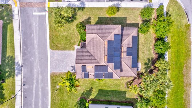 Exterior, Drone