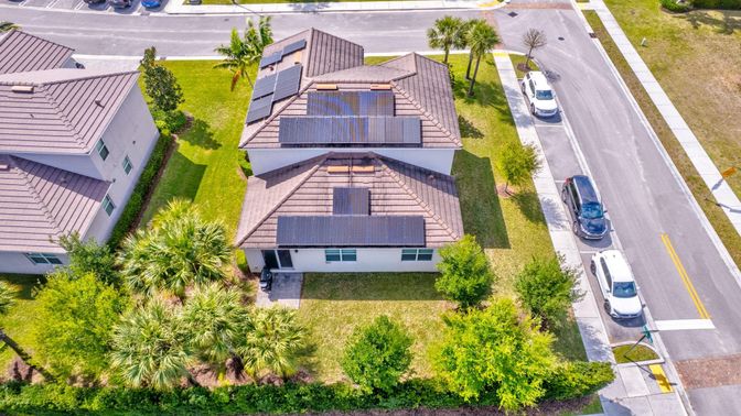 Exterior, Drone
