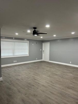 Empty room, Interior, Recessed Lighting, Wood Texture Flooring