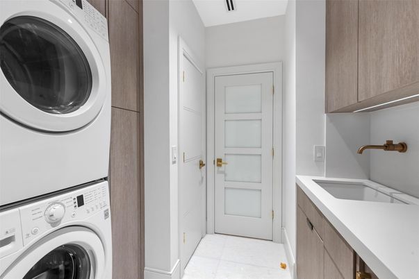Interior, Utility Closets, Washer