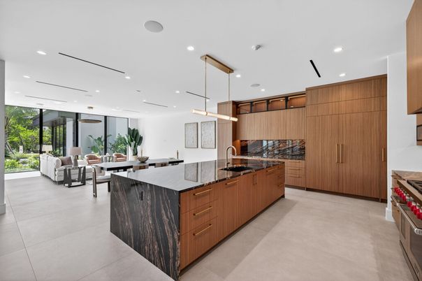 Dining room, Interior, Kitchen, Living room, Pendant Lights, Recessed Lighting, Stainless Steel Appliances