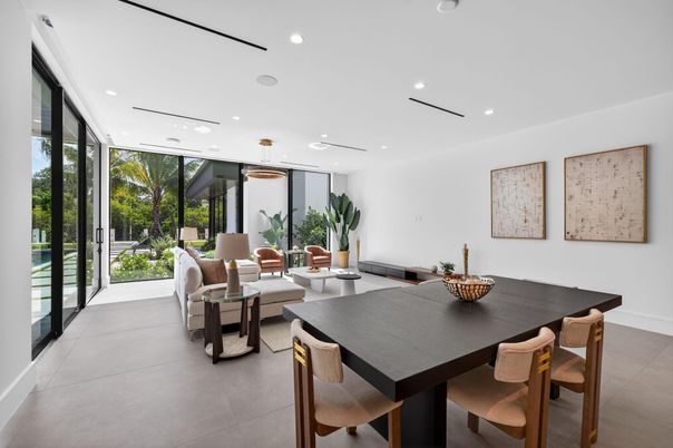Dining room, Interior, Living room, Pendant Lights, Recessed Lighting