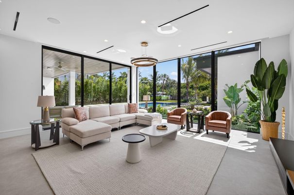 Interior, Living room, Pendant Lights, Recessed Lighting