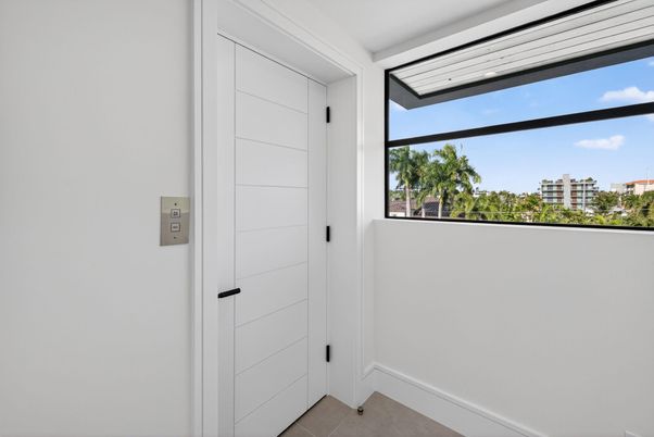 Elevator, Interior