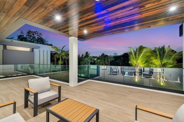 Exterior, Wood Texture Flooring