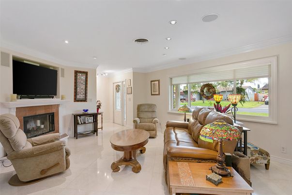 Fireplace, Interior, Living room, Recessed Lighting