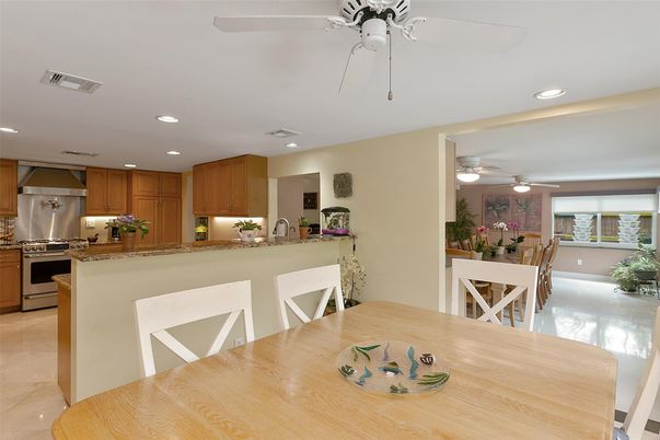Dining room, Interior, Kitchen, Recessed Lighting, Stainless Steel Appliances
