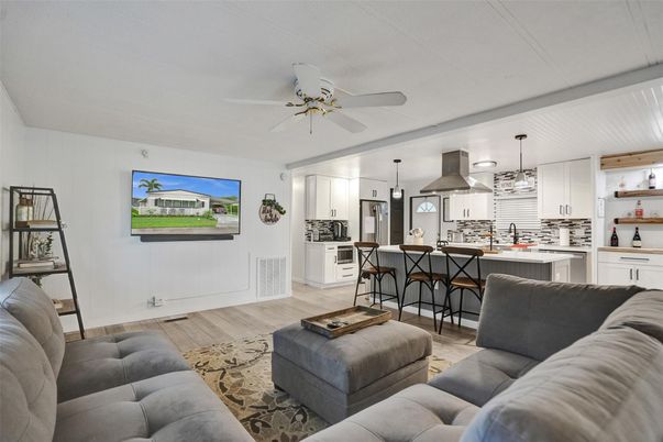 Interior, Kitchen, Living room, Pendant Lights, Wood Texture Flooring