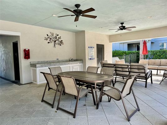Dining room, Interior