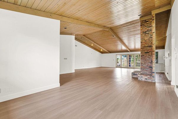 Empty room, Interior, Wooden Beams, Wooden Ceilings, Wood Texture Flooring