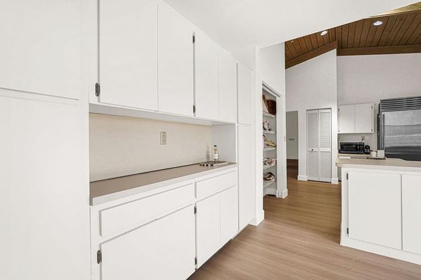 Interior, Kitchen, Recessed Lighting, Wooden Ceilings, Wood Texture Flooring