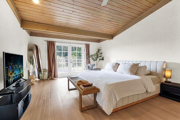 Bedroom, Interior, Recessed Lighting, Wooden Beams, Wooden Ceilings, Wood Texture Flooring